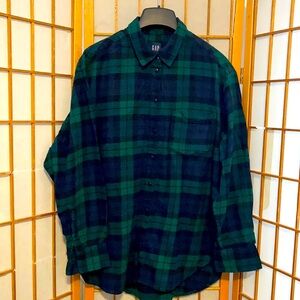Gap vintage unisex long sleeves M. Flannel blackwatch plaid.